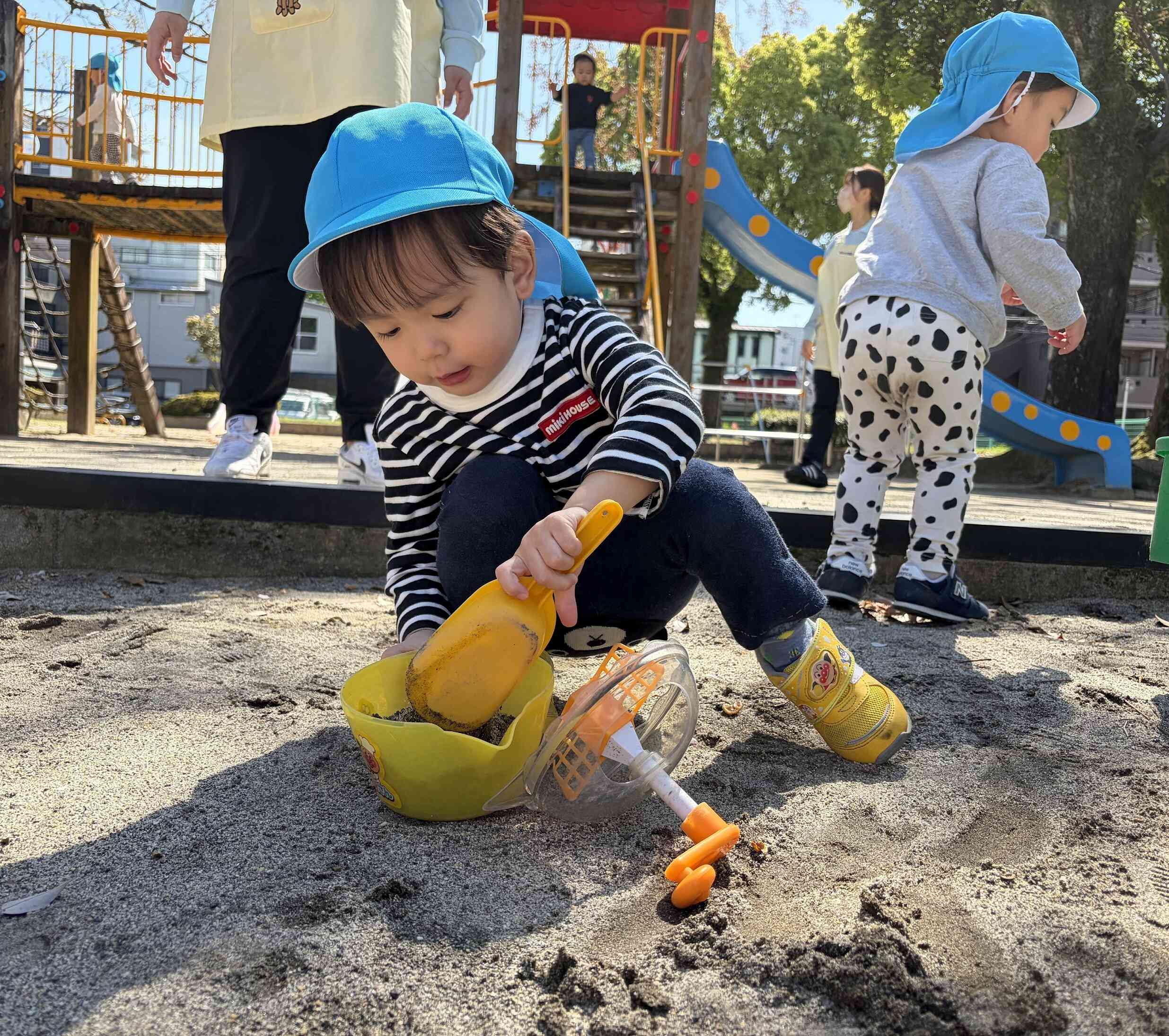 公園に行きました☆｜ニチイキッズあらた保育園｜ニチイキッズ
